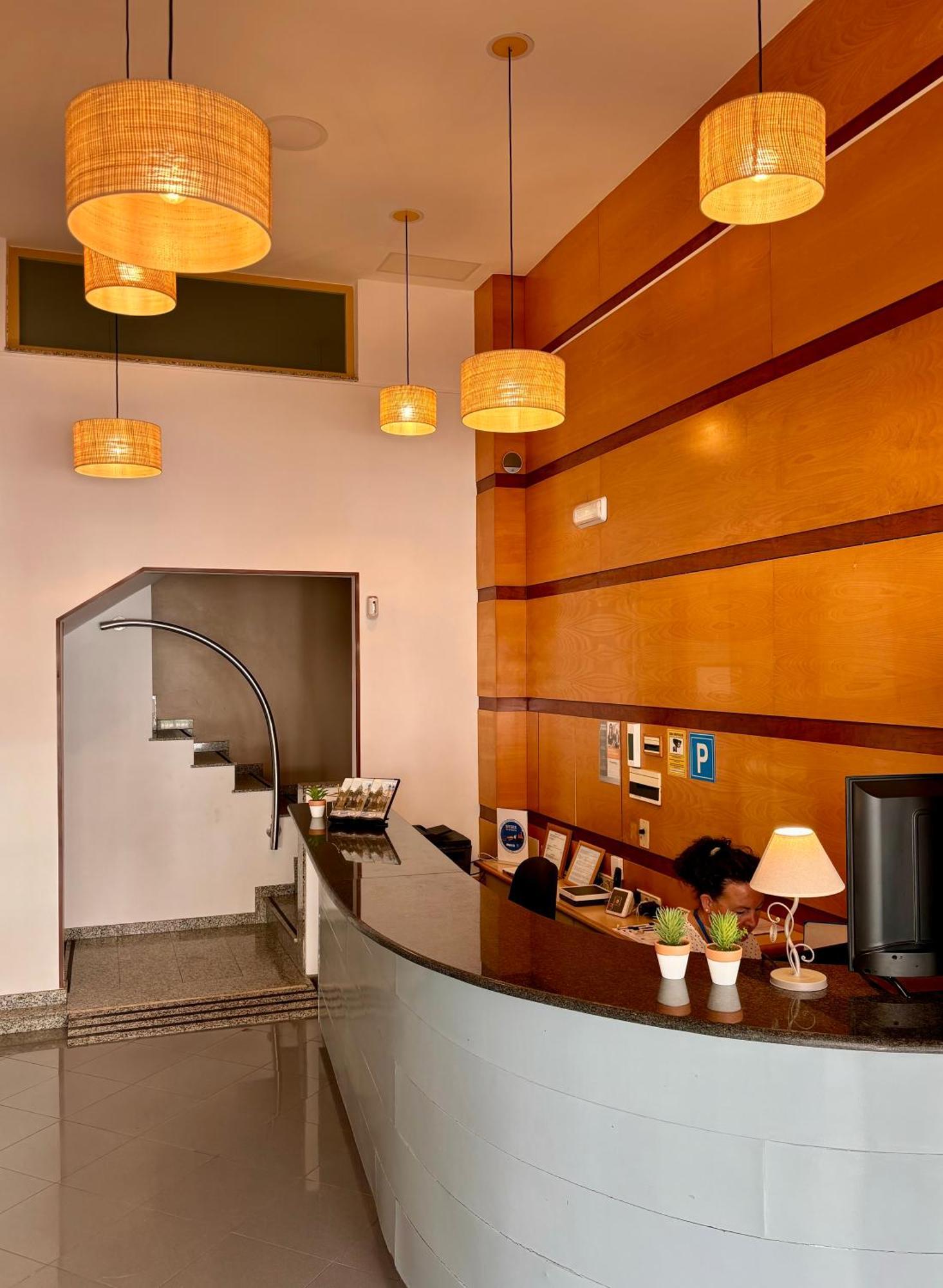 Hotel Piccadilly סיטגס מראה חיצוני תמונה