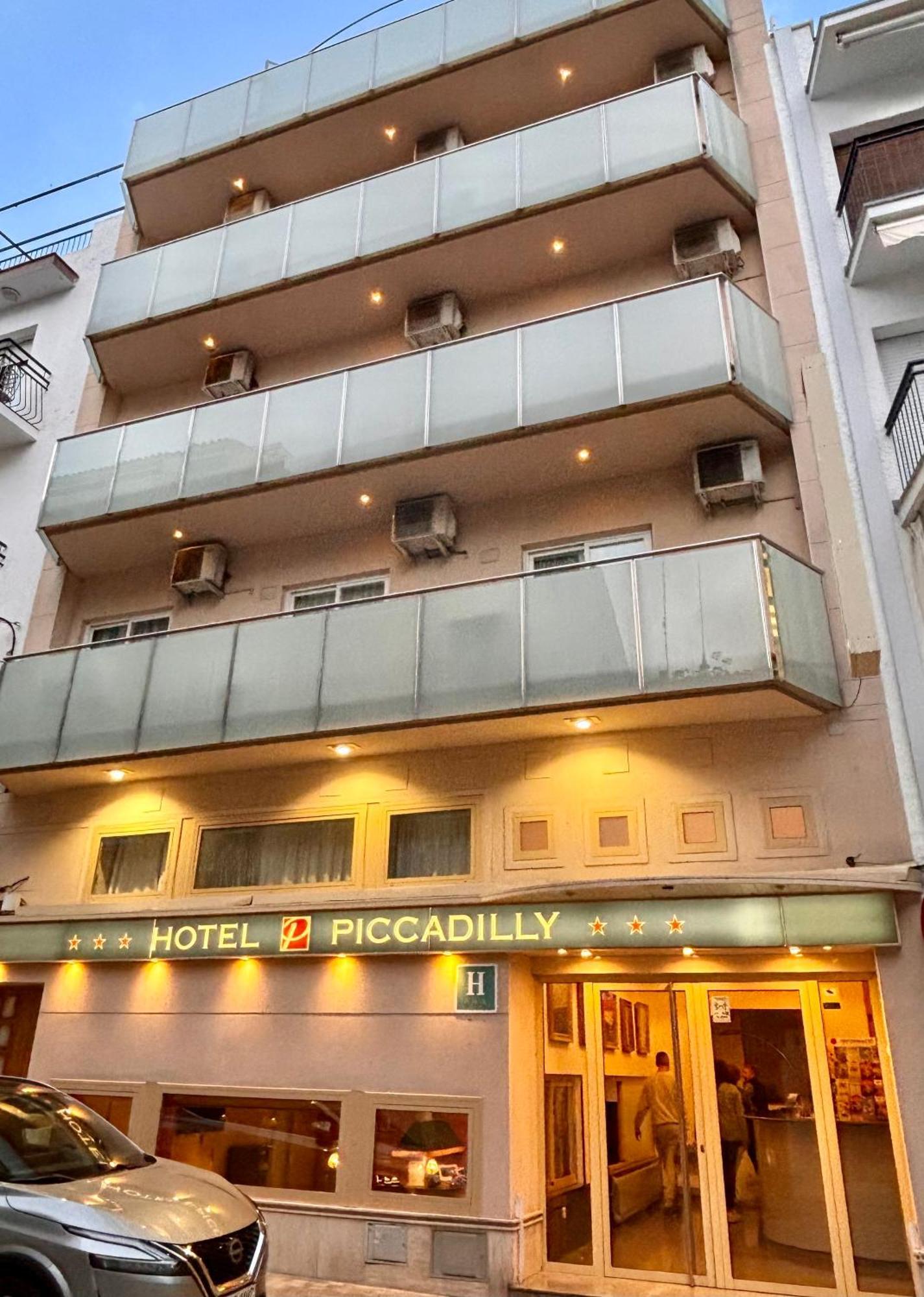Hotel Piccadilly סיטגס מראה חיצוני תמונה