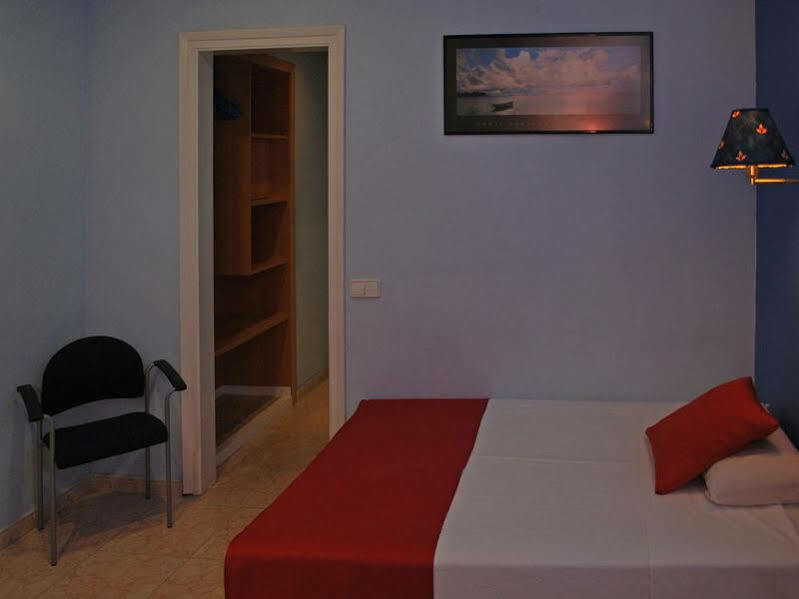 Hotel Piccadilly סיטגס מראה חיצוני תמונה