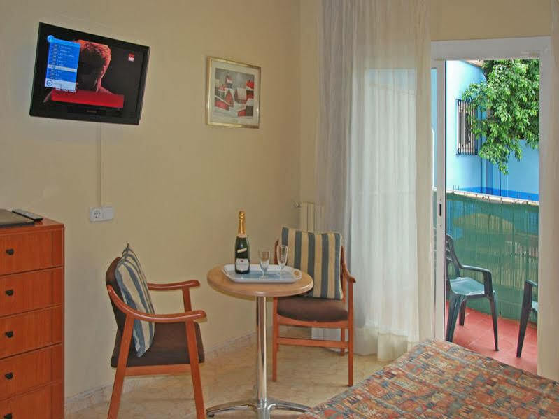 Hotel Piccadilly סיטגס מראה חיצוני תמונה