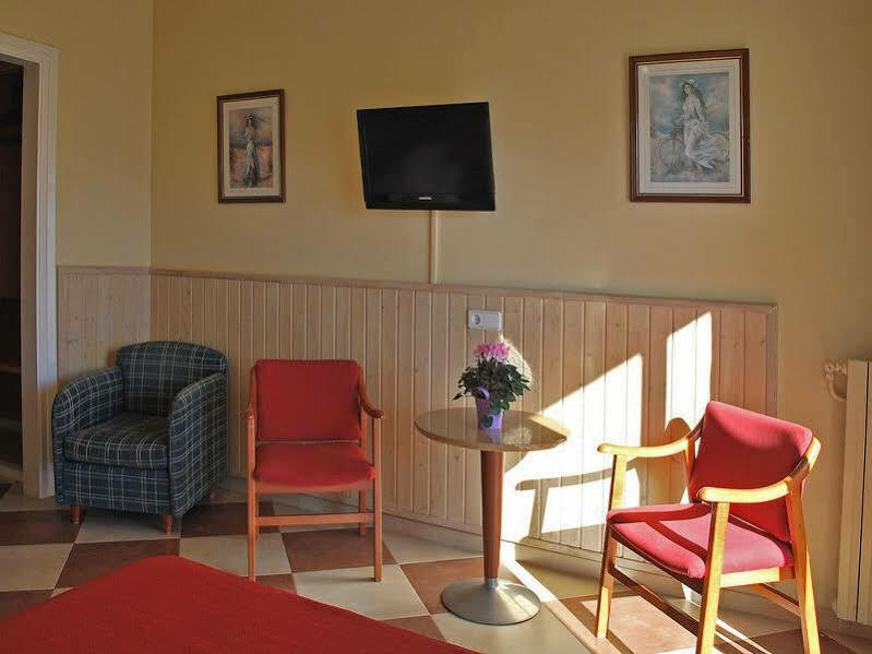 Hotel Piccadilly סיטגס מראה חיצוני תמונה