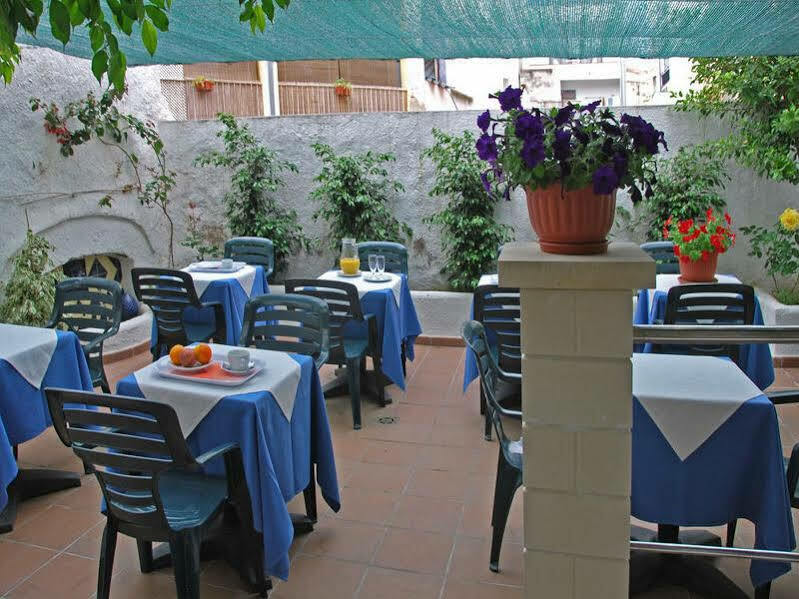 Hotel Piccadilly סיטגס מראה חיצוני תמונה